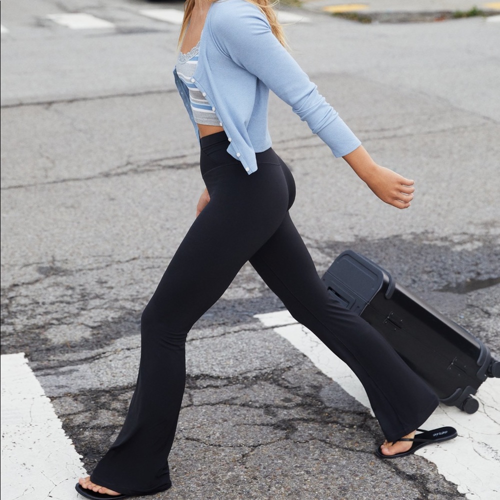 OFFLINE By Aerie Real Me High Waisted Crossover Flare Legging